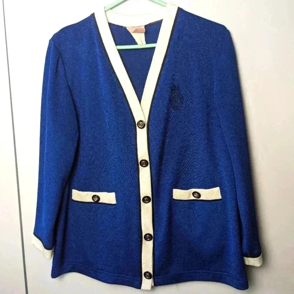 TAN JAY Vintage cardigan size 10 women Blue, White and black made in Canada